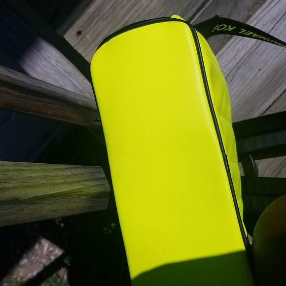 Michael Kors Danika MD Net Backpack - Picture 7 of 7